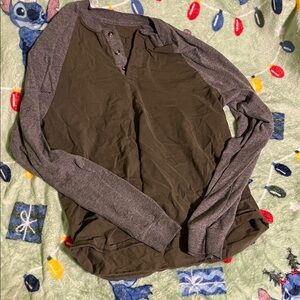 Wrangler Long Sleeve Henley in Brown and Gray